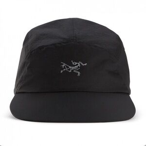 Arc’teryx Norvan Regular Brim Ultralight Air-Permeable Hat In Black Unisex S-M
